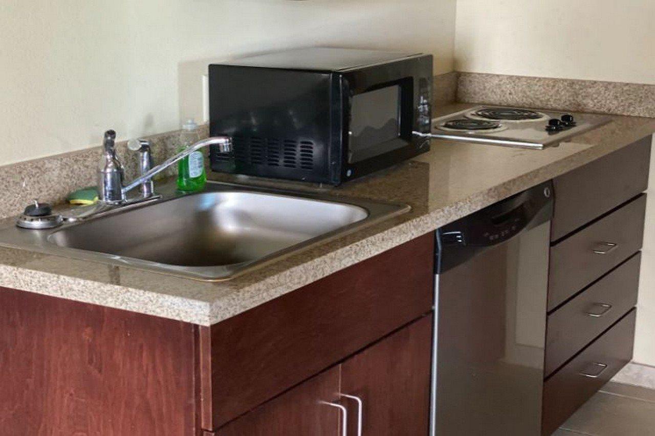 Americinn By Wyndham אושקוש מראה חיצוני תמונה
