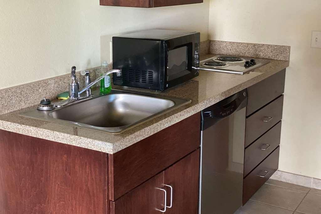 Americinn By Wyndham אושקוש חדר תמונה